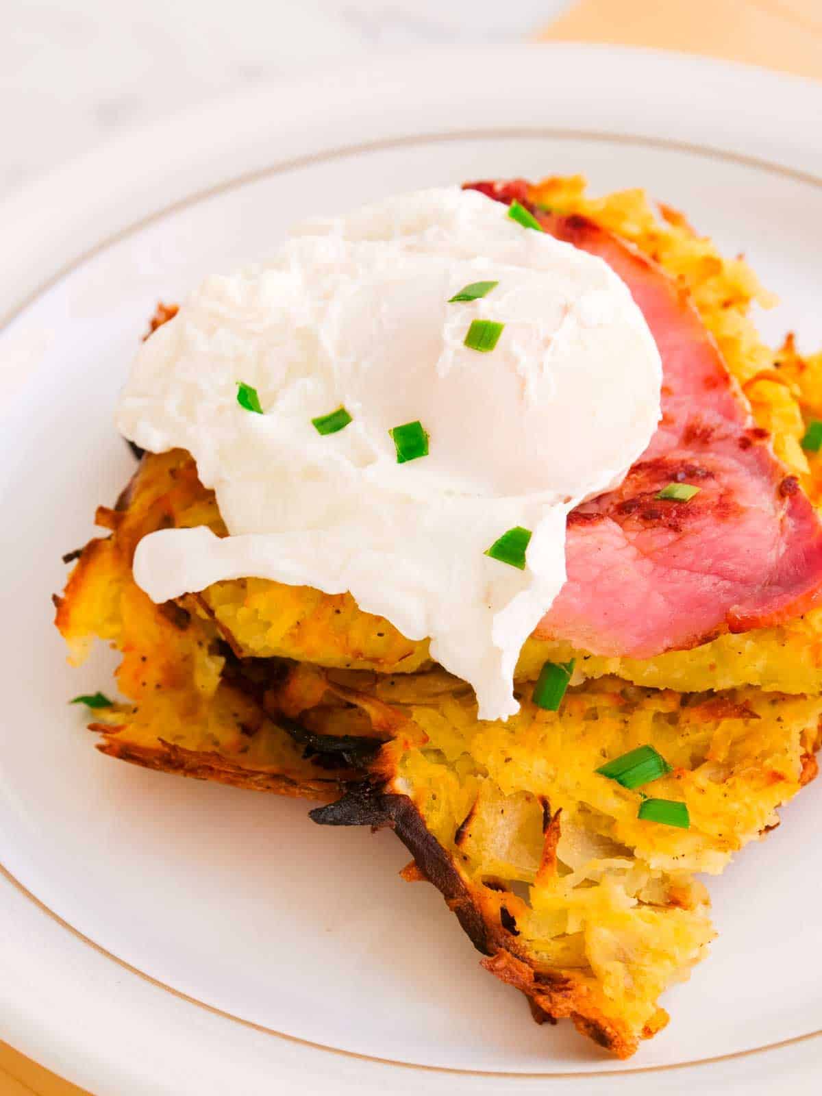 poached egg and hash browns for breakfast