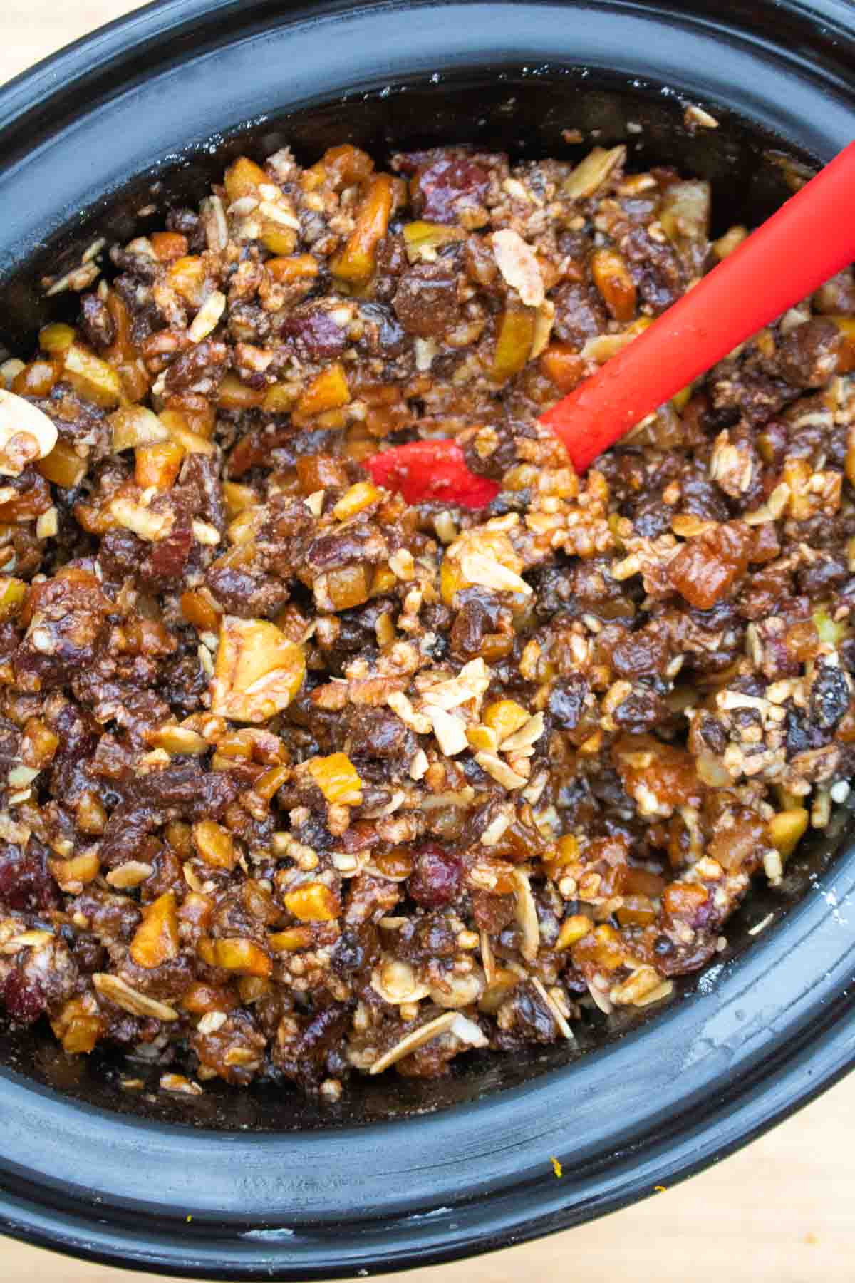 Slow Cooker Mincemeat - Easy Christmas Recipe - Tastefully Vikkie