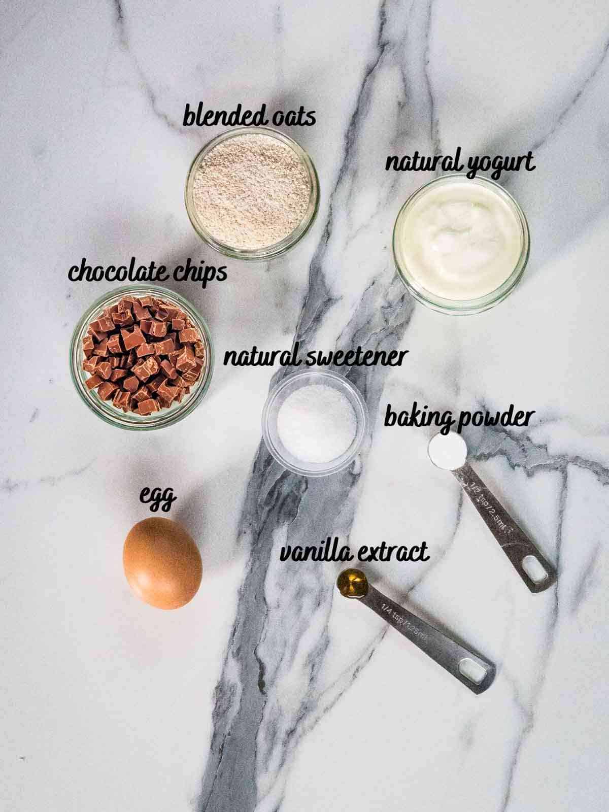 labelled ingredients for low fat baked oats in the microwave with chocolate chips