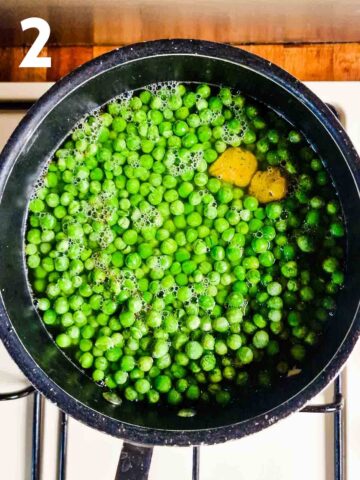 fresh garden peas, stock cubes and water in a large pot to cook pea mint soup